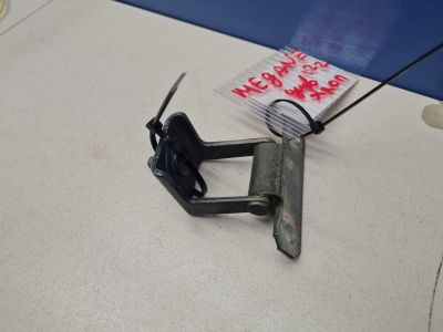 Петля двери багажника для Renault Sandero 2009-2014