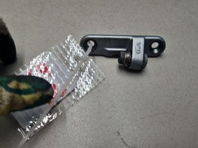 Петля двери передней левой верхняя для Mercedes M-klasse W164 ML 2005-2011