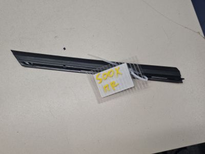 Направляющая стекла передней правой двери для Fiat 500X 2014-2023