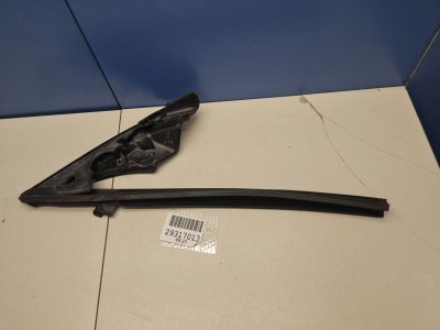 Направляющая стекла передней правой двери для BMW 6 F06 Grand Coupe 2011-2017