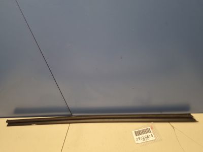 Накладка стекла передней левой двери для Ford Kuga 2012-2019