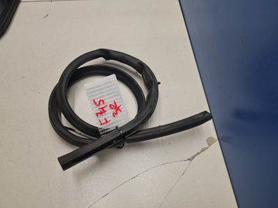 Уплотнитель двери задней для BMW 2 F45 F46 Tourer 2014-