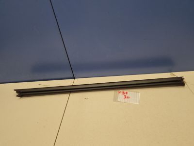 Накладка стекла задней левой двери для Volvo V90 Cross Country 2017-