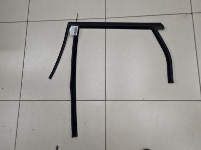 Уплотнитель стекла двери задний левый для Ford Focus 3 2011-2019