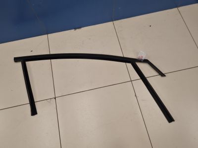 Уплотнитель стекла передней правой двери для Ford Focus 3 2011-2019