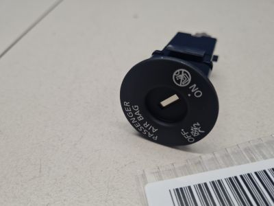 Выключатель пассажирской Air Bag для Nissan Qashqai J10 2006-2014