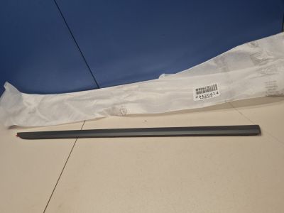 Накладка молдинга двери задней правой для Audi Q8 4M8 2018-