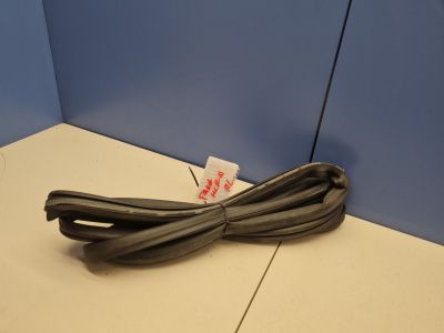 Уплотнитель двери передней левой для Porsche Panamera 2010-2016