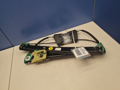 Стеклоподъемник задний правый для Volkswagen Touareg 2018-