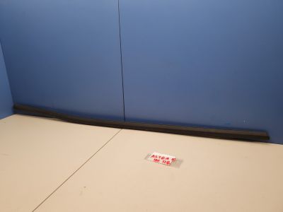 Накладка стекла передней правой двери для Opel Astra K 2016-