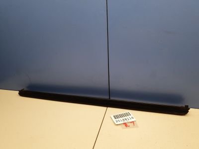 Накладка стекла задней левой двери для Volkswagen Touareg 2010-2018