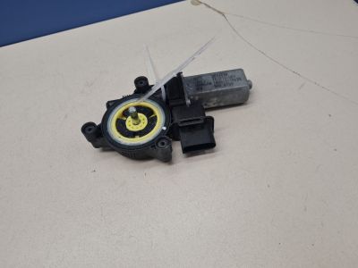 Моторчик стеклоподъёмника передний правый для BMW X1 F48 2015-2023