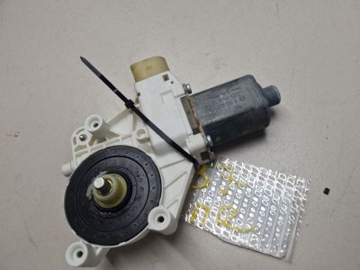 Моторчик стеклоподъёмника передний правый для BMW 1 E81 E87 2004-2014