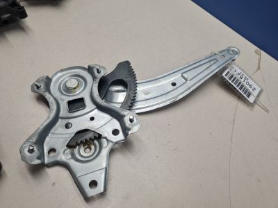 Стеклоподъемник задний правый для KIA Picanto 2017-