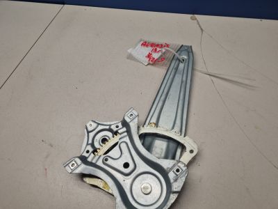 Стеклоподъемник задний левый для Toyota Avensis T27 2008-2018