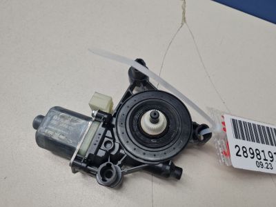 Моторчик стеклоподъёмника задний левый для Volkswagen Tiguan 2017-