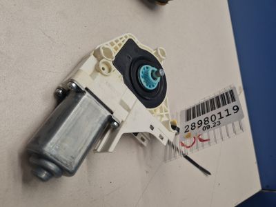 Моторчик стеклоподъёмника передний правый для Audi Q5 8R 2008-2017