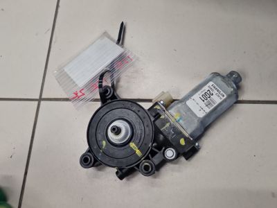 Моторчик стеклоподъёмника правый для Hyundai i20 2015-2020