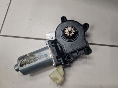 Моторчик стеклоподъёмника передний правый для Volvo XC90 2002-2015