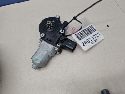 Моторчик стеклоподъёмника задний правый для Nissan Navara D40 2005-2015