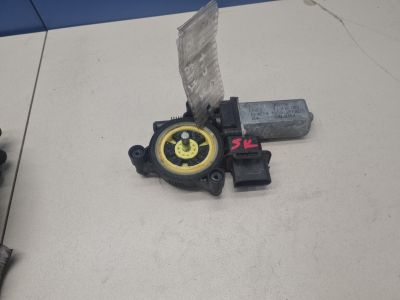 Моторчик стеклоподъёмника передний правый для BMW X1 F48 2015-2023