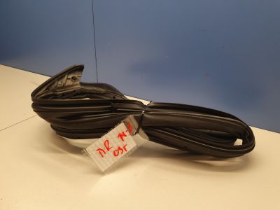 Уплотнитель двери передней правой для Mazda 3 BL 2009-2013