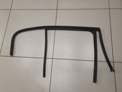 Уплотнитель стекла двери задний правый для BMW 1 F20 F21 2011-2019