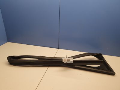 Уплотнитель стекла двери передней левой для Citroen C4 Grand Picasso 2014-