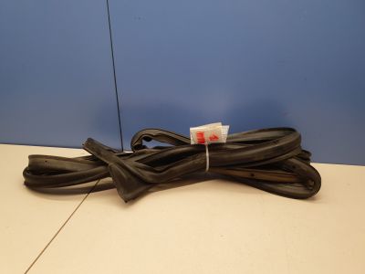 Уплотнитель двери передней правой для Opel Mokka 2012-2019