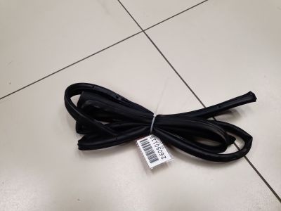 Уплотнитель двери задней правой для Suzuki Vitara 2015-