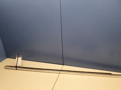 Молдинг стекла передней левой двери для Volvo V60 (V60 Cross Country) 2010-2018