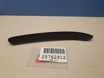 Решетка в бампер задний левая для Mercedes CLA-klasse C117 2013-2019