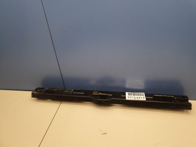 Кронштейн накладки порога левый для BMW 7 G11 G12 2015-