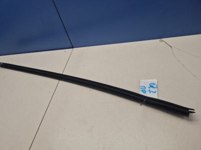 Накладка стекла передней правой двери для Audi Q7 4L 2005-2015