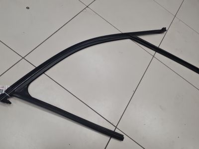 Направляющая стекла передней правой двери для BMW M3 F80 2014-