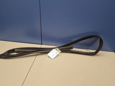 Уплотнитель стекла передней левой двери для KIA Optima 2010-2015