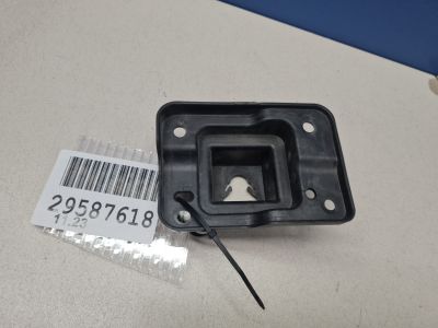 Кронштейн решетки радиатора левый для Mazda CX-5 2017-