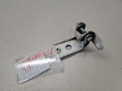 Петля двери задней правой нижняя для Toyota Highlander U20 2001-2006