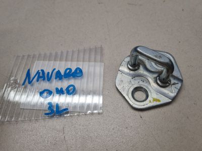 Ответная часть замка двери для Nissan Navara D40 2005-2015