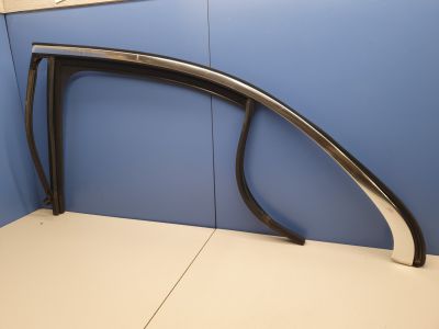 Уплотнитель стекла двери задний левый для Mercedes C-klasse W205 2014-