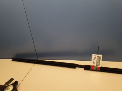 Накладка стекла задней левой двери для Mercedes C-klasse W205 2014-