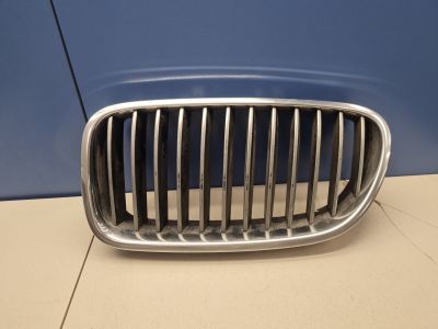 Решетка радиатора левая для BMW 5 F10 2009-2017