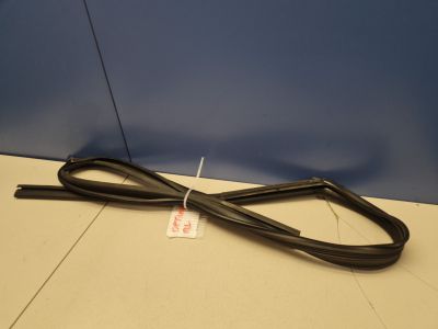 Уплотнитель стекла передней левой двери для KIA Optima 2010-2015