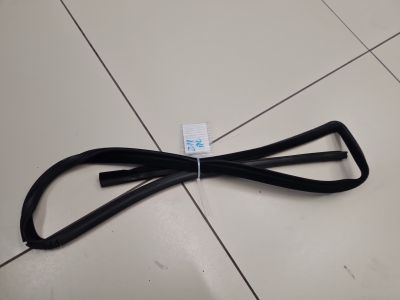 Уплотнитель стекла передней левой двери для Mercedes E-klasse W211 2002-2009