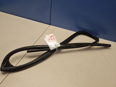 Уплотнитель стекла двери задний левый для Lexus ES SV40 2006-2012