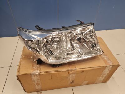 Фара правая для Toyota Land Cruiser 200 2008-