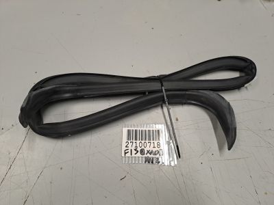 Уплотнитель двери багажника для BMW X5 M F85 2014-