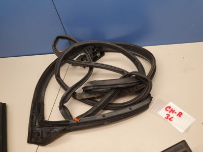 Уплотнитель двери задней левой для Toyota C-HR GX10 GX50 2016-