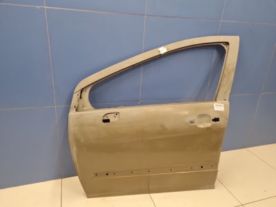 Дверь левая передняя для Peugeot 308 2007-2015
