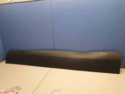 Молдинг двери правый передний для Land Rover Discovery Sport 2014-